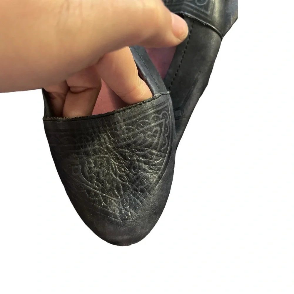 Latino Aztec Leather Flats - Picture 6 of 7